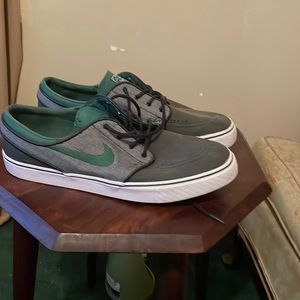 Nike casual shoes